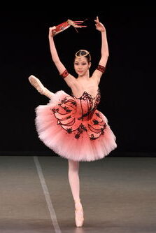 【ルセラフィム】カズハのバレエ画像