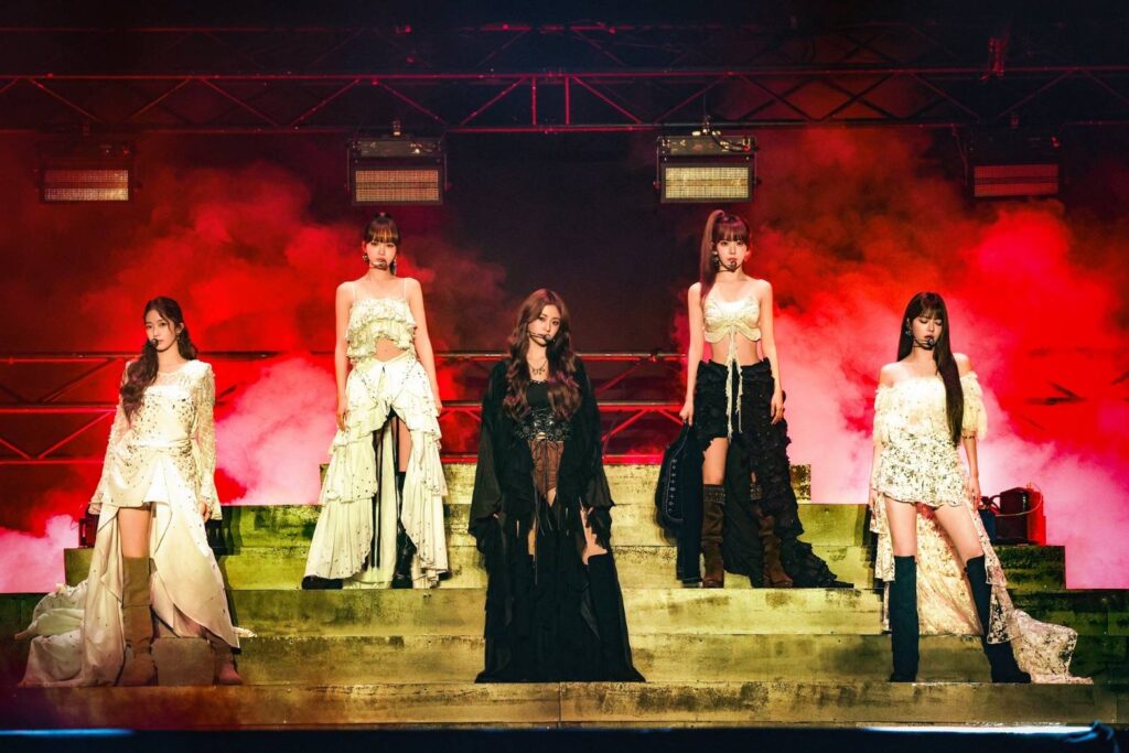 LESSERAFIM(ルセラフィム)ツアー画像