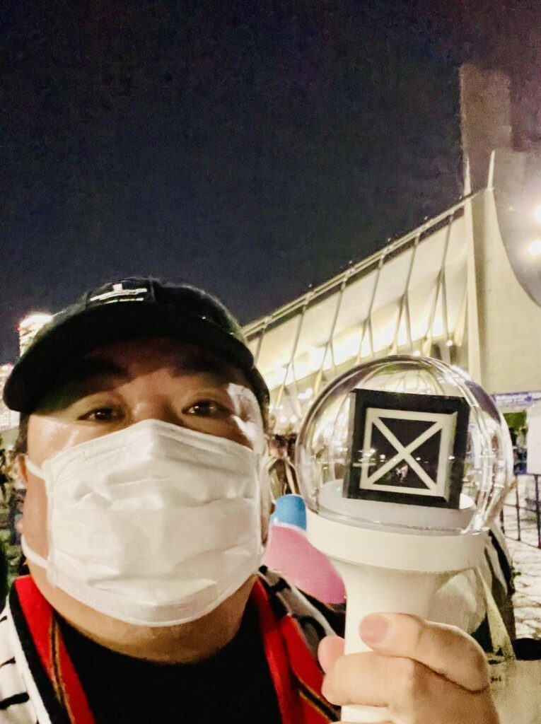 ドランクドラゴン塚地画像（NiziU好き芸能人）