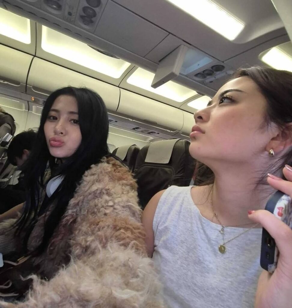 LESSERAFIM（ルセラフィム）ユンジン&妹レイチェル画像